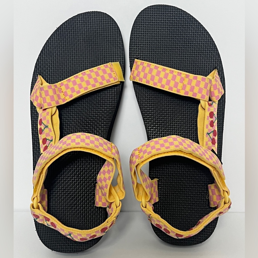 Teva Midform Universal Sandal - Cherries  Size US 10